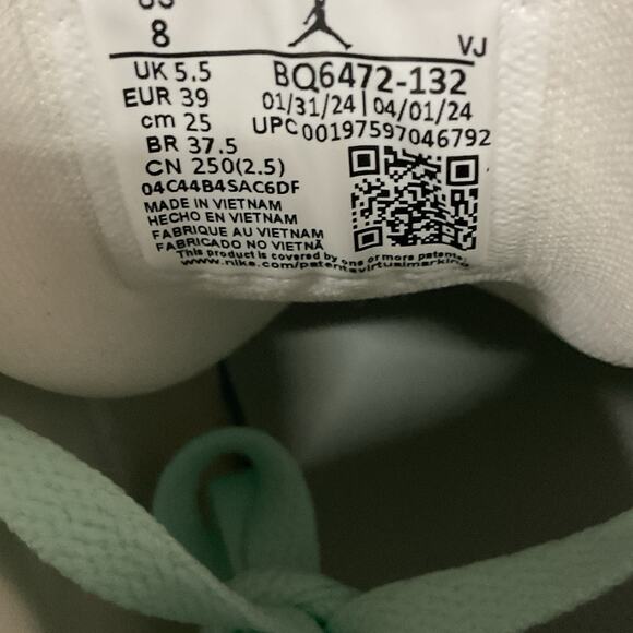 Nike Women's Air Jordan 1 Mid Sizes 8 Light Dew Blue |BQ6472-132| - Picture 5 of 6